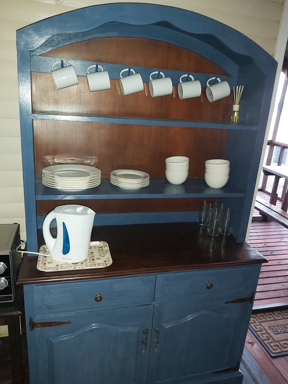 Swim 21 - Fish Eagle Cabin - Image 4