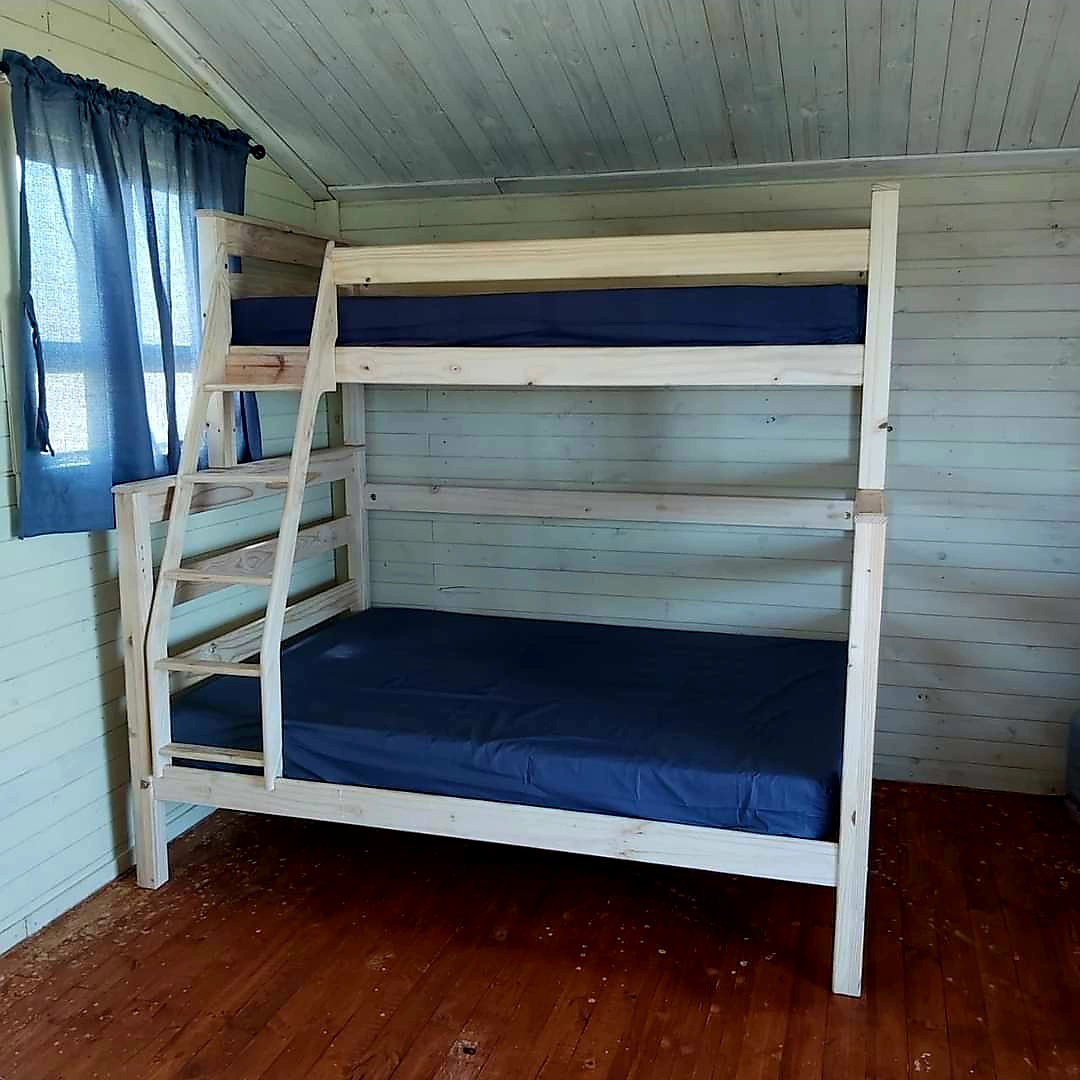 Swim 05 - Starling Cabin - Image 2